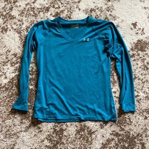 Semi fitted heat gear under armor long sleeve